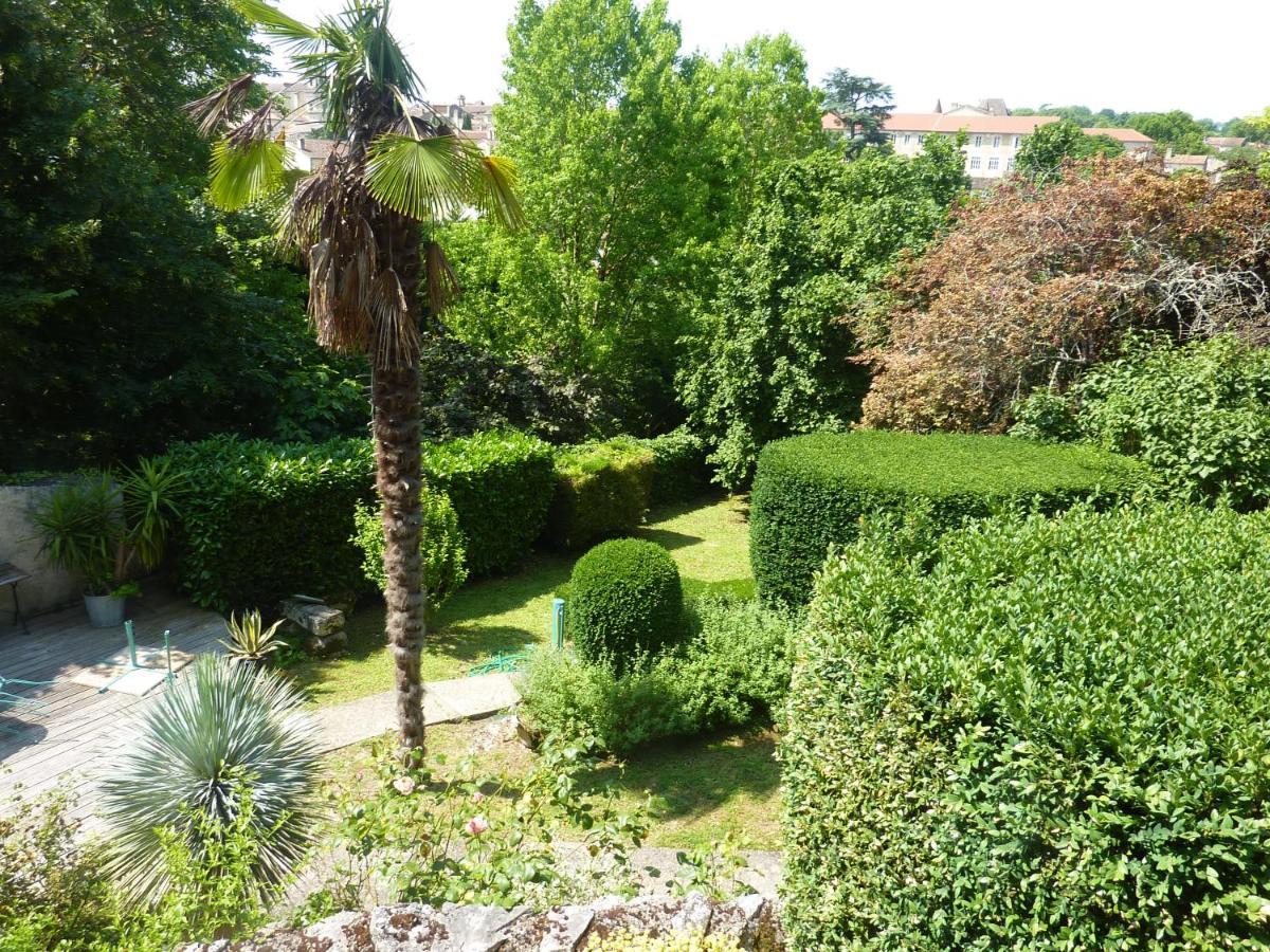 Beaux Chenes Bed and Breakfast Nérac Exteriör bild